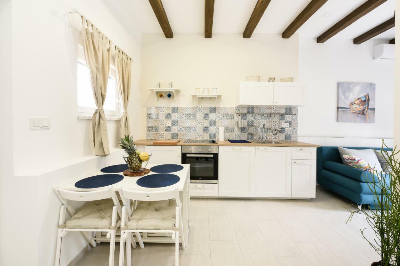 Apartmani Eladora Biograd Na Moru Extérieur photo